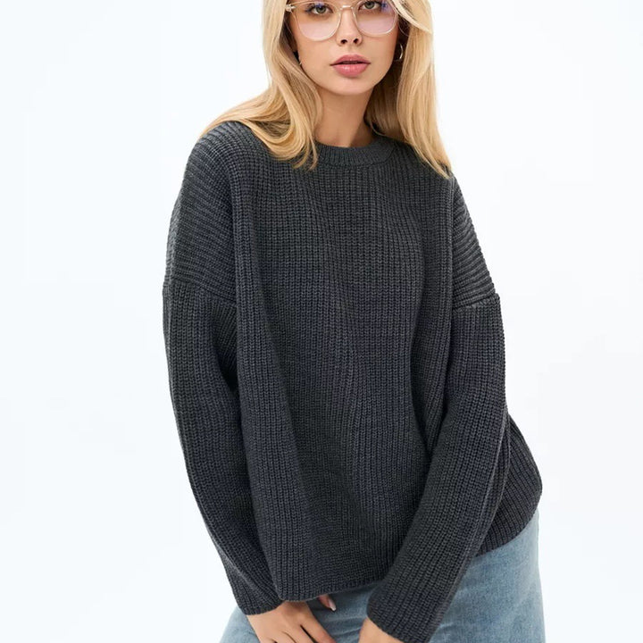 Damer chunky stickad tröja med lös passform och texturerad design Mirla-Eva Jonsson