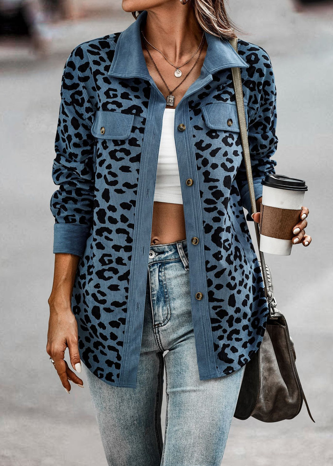Damer cordjacka med leopardmönster och praktiska fickor Eva Jonsson-Eva Jonsson