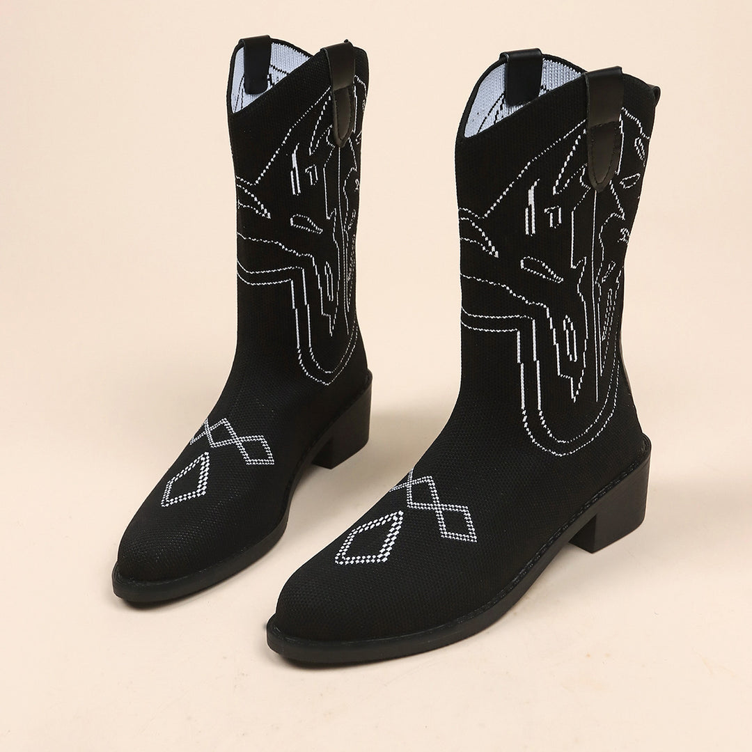 Damer cowboystövlar med konstfull broderidesign och robust klack Mirla-Eva Jonsson