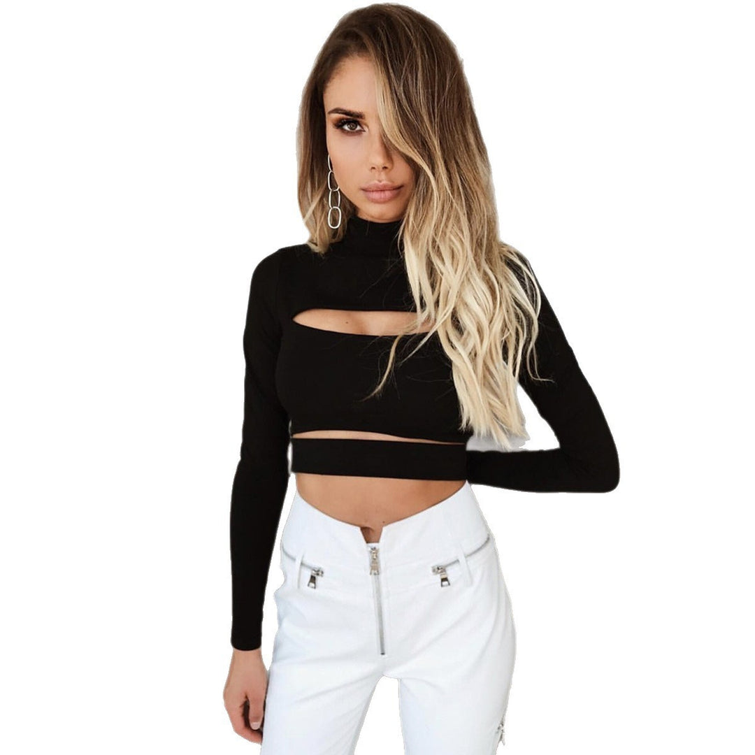Damer crop-top med cut-outs och högkäftad design Mirla-Eva Jonsson
