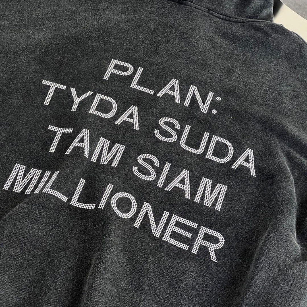 Damer croppad sweatshirt med glittrande text Mirla-Eva Jonsson