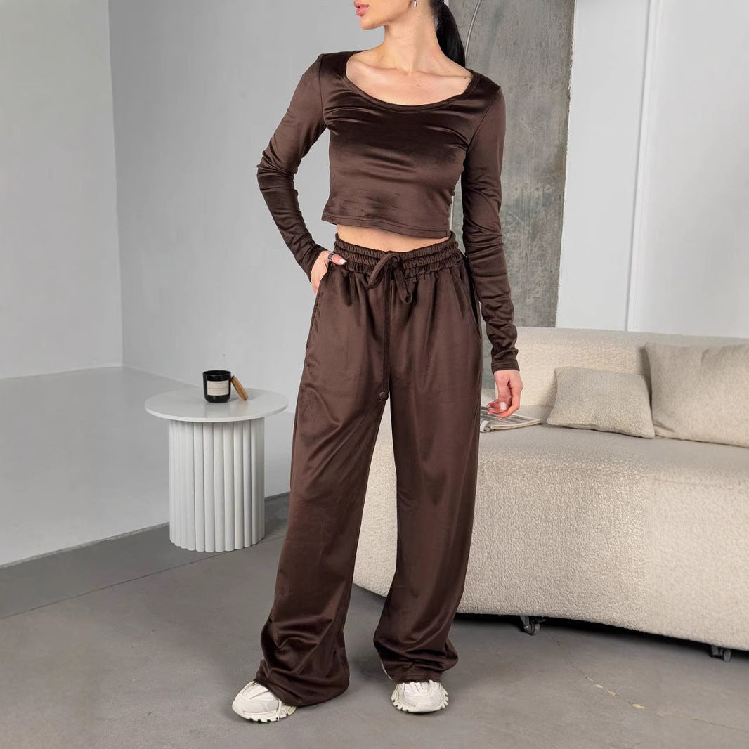 Damer cropped Longsleeve och avslappnade fritidsbyxor Mirla-Eva Jonsson