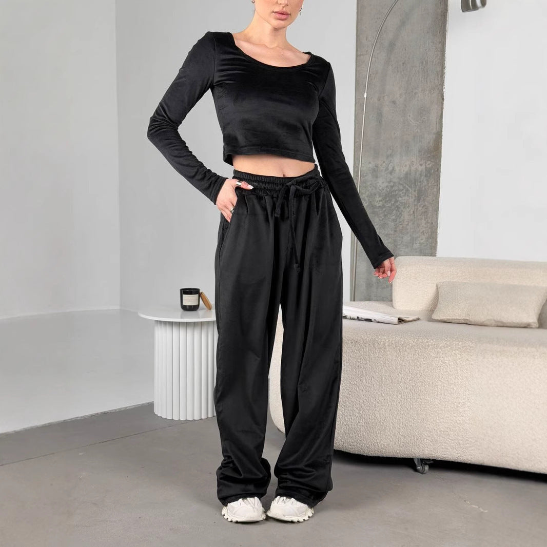 Damer cropped Longsleeve och avslappnade fritidsbyxor Mirla-Eva Jonsson