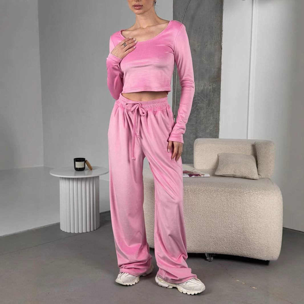 Damer cropped Longsleeve och avslappnade fritidsbyxor Mirla-Eva Jonsson