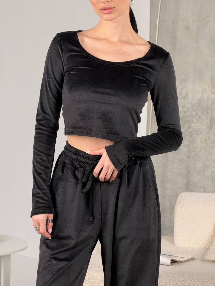 Damer cropped Longsleeve och avslappnade fritidsbyxor Mirla-Eva Jonsson