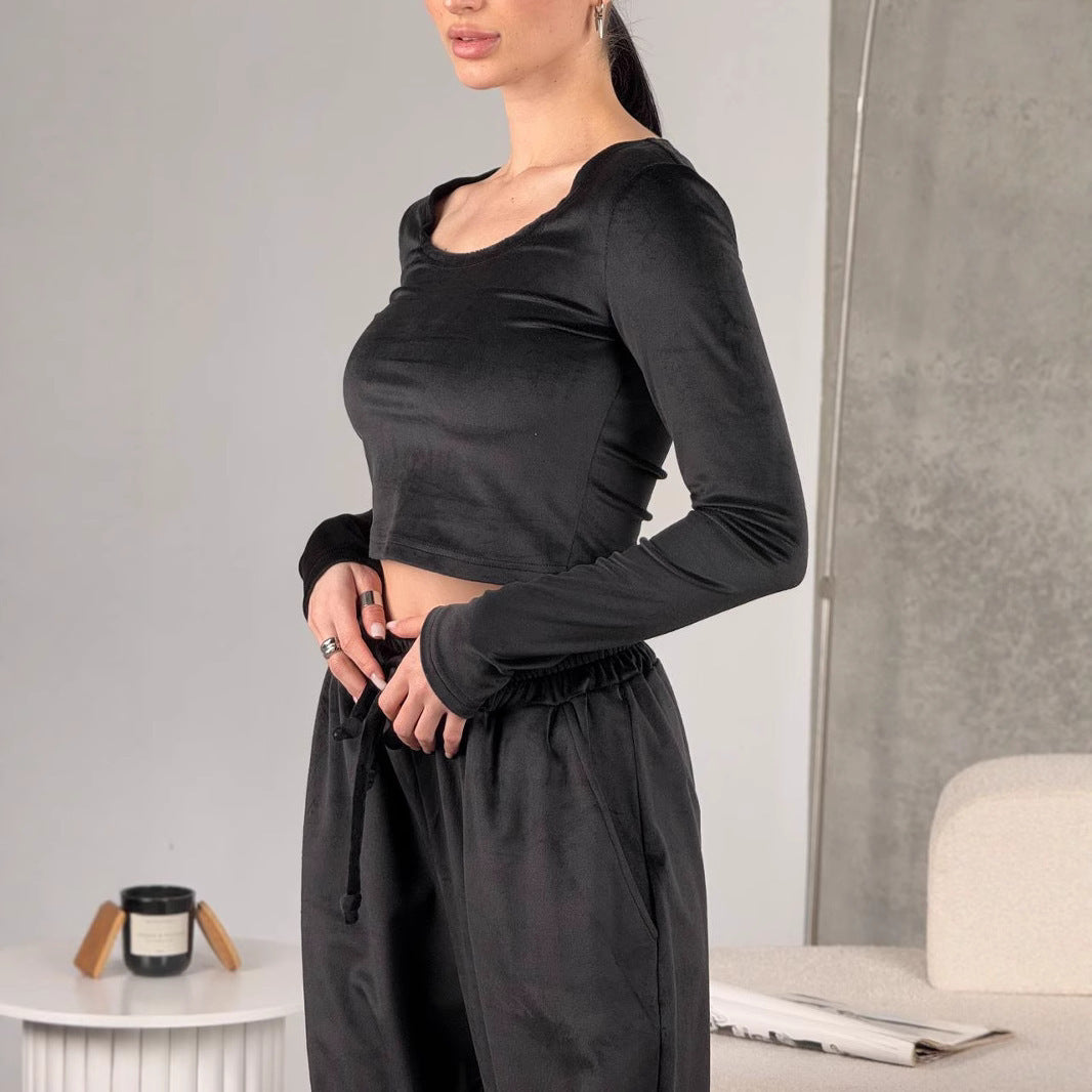 Damer cropped Longsleeve och avslappnade fritidsbyxor Mirla-Eva Jonsson