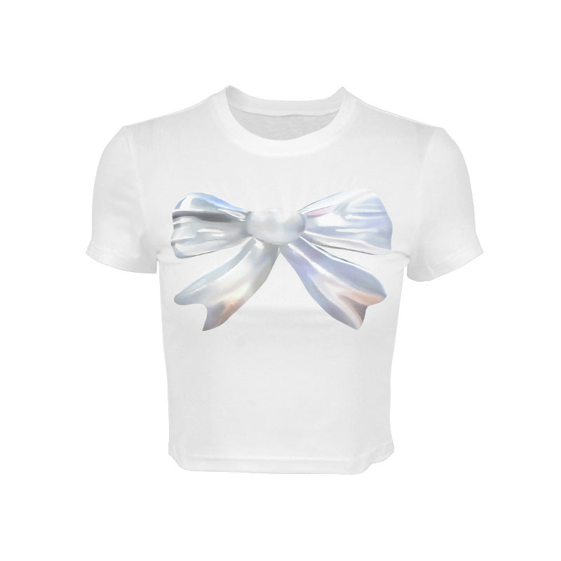 Damer cropped T-shirt med unikt 3D-design av en slinga Mirla-Eva Jonsson