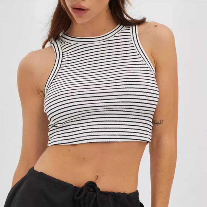 Damer cropped Tanktop med modernt randmönster och hög krage Mirla-Eva Jonsson