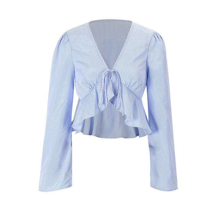 Damer cropped blus med lekfulla volangdetaljer och knytbar slipsstängning Mirla-Eva Jonsson