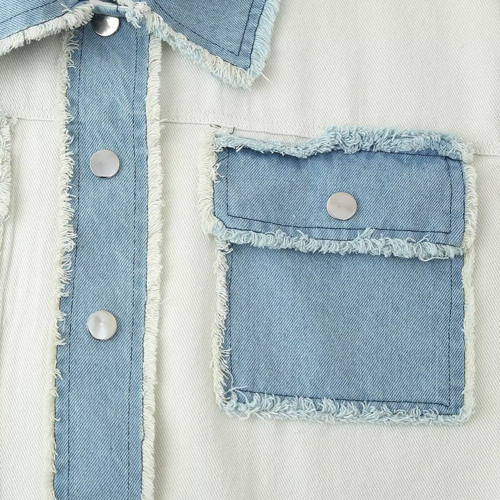 Damer cropped denimjacka med kontrasterande fickor och fransig fåll Mirla-Eva Jonsson