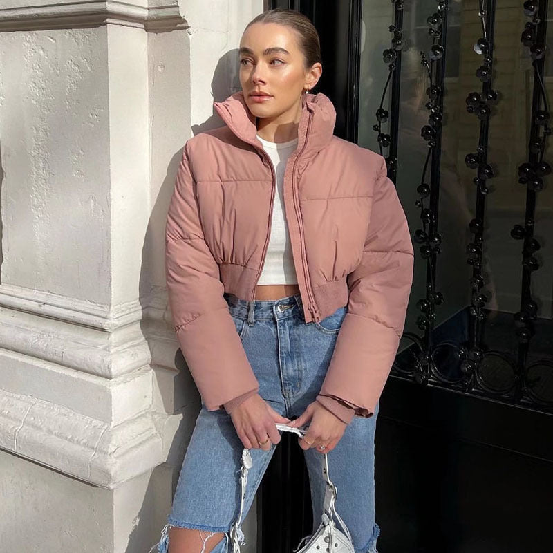 Damer cropped dunjacka med hög krage och elastisk midja Mirla-Eva Jonsson