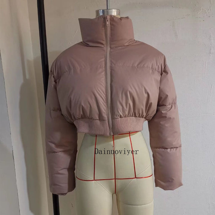 Damer cropped dunjacka med hög krage och elastisk midja Mirla-Eva Jonsson