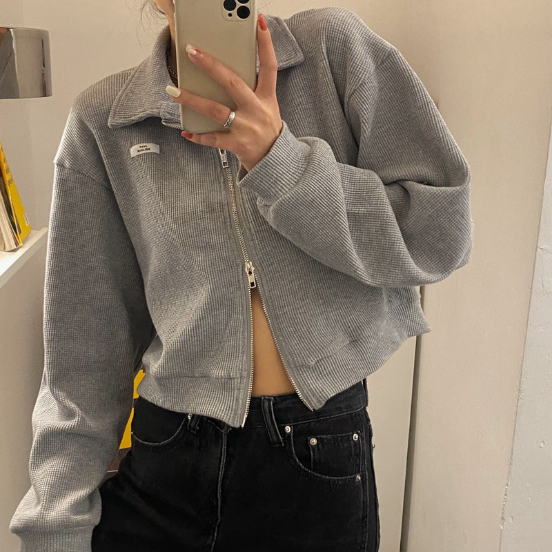Damer cropped fleecejacka med modern dragkedja och avslappnade ärmar-Eva Jonsson
