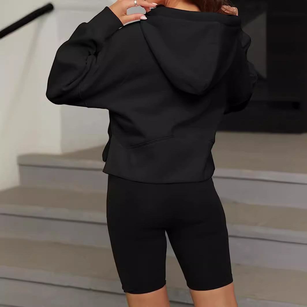 Damer cropped hoodie med avslappnad passform Mirla-Eva Jonsson