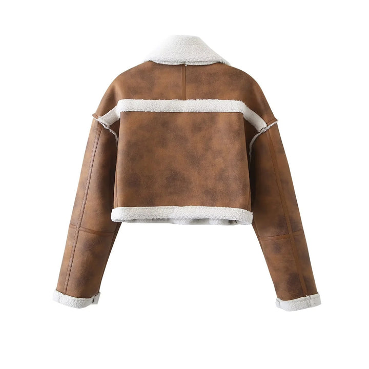 Damer cropped konstläderjacka med mysig teddyfoder och praktiska fickor Mirla-Eva Jonsson