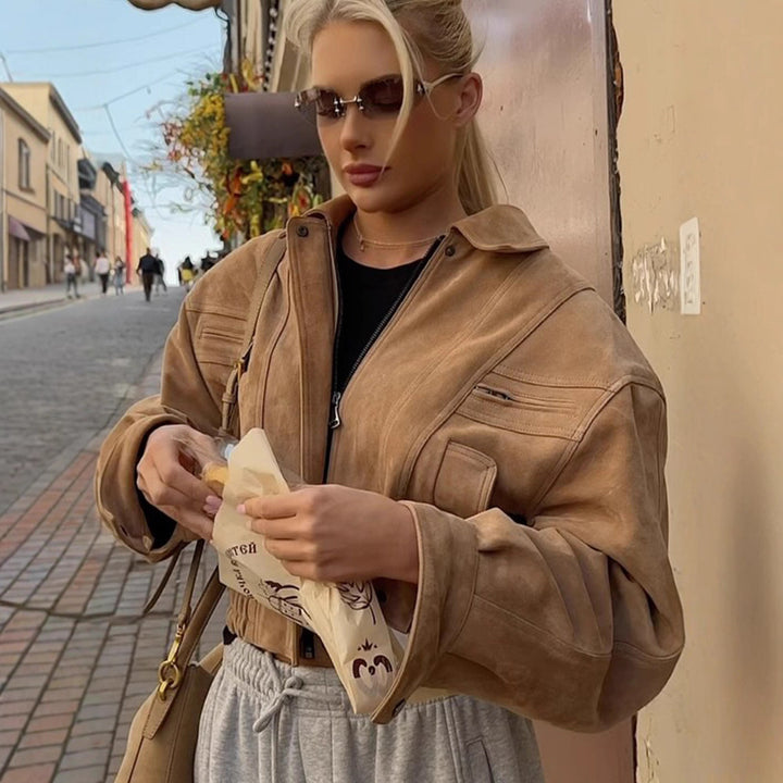 Damer cropped mockajacka med breda ärmar och praktiska fickor Mirla-Eva Jonsson