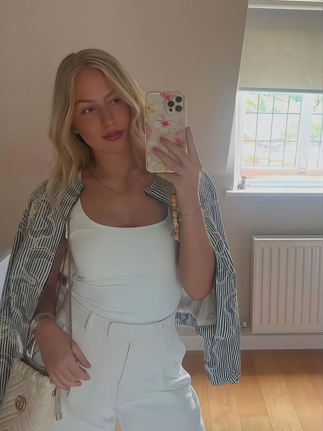 Damer cropped överdel med elegant U-båtsringning Mirla-Eva Jonsson
