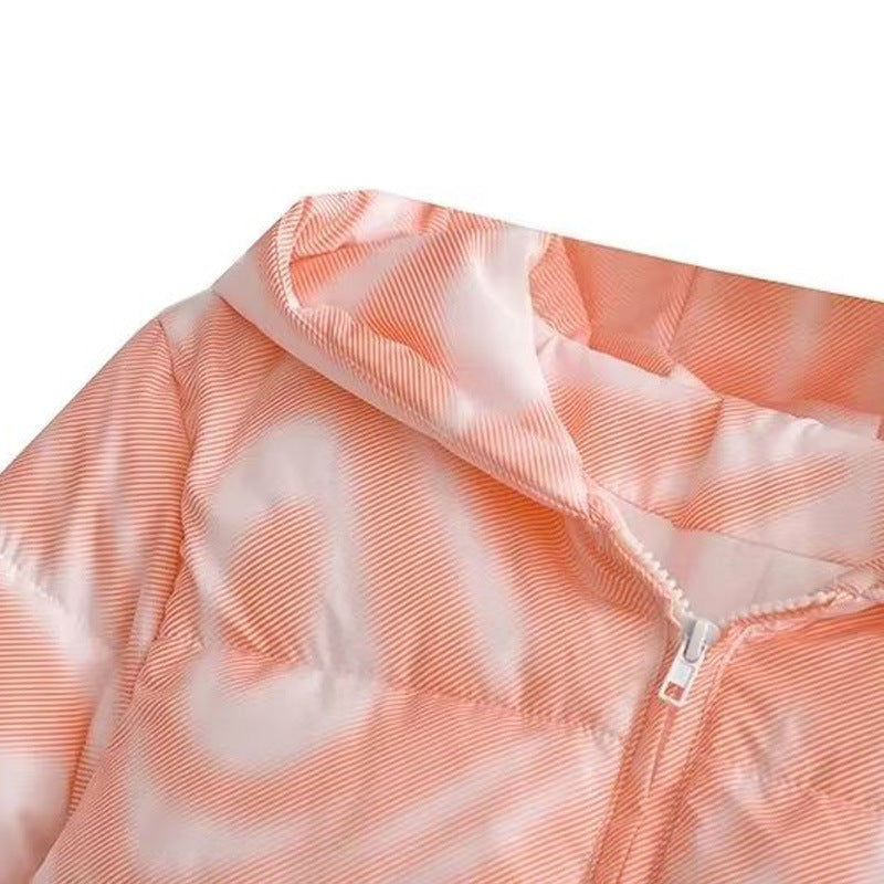 Damer cropped övergångsjacka med modern geometrisk tryck och praktiska fickor Mirla-Eva Jonsson