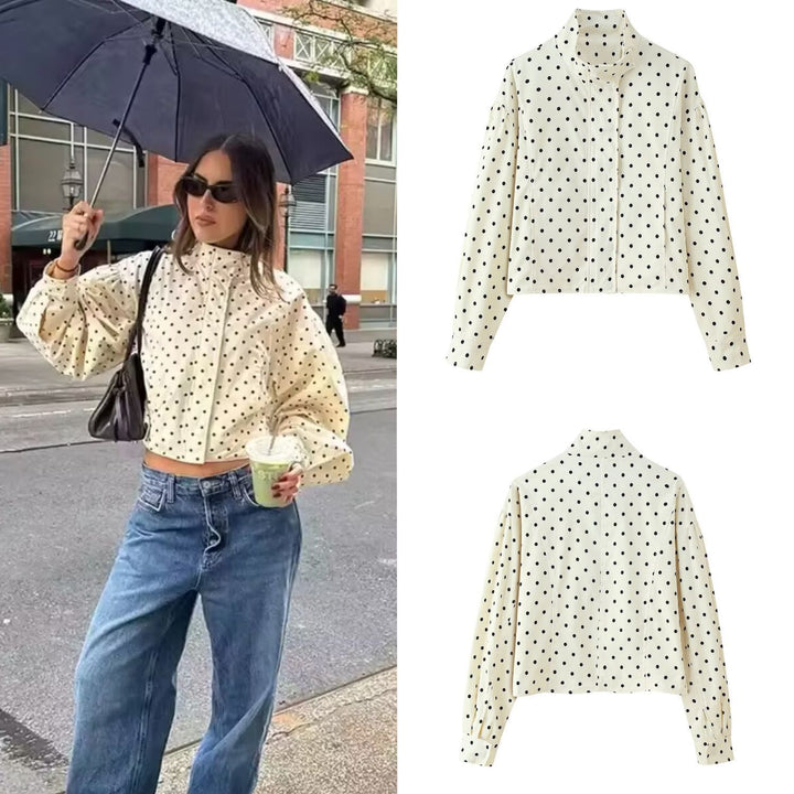 Damer cropped steppjacka med modernt polka-dots-design Mirla-Eva Jonsson