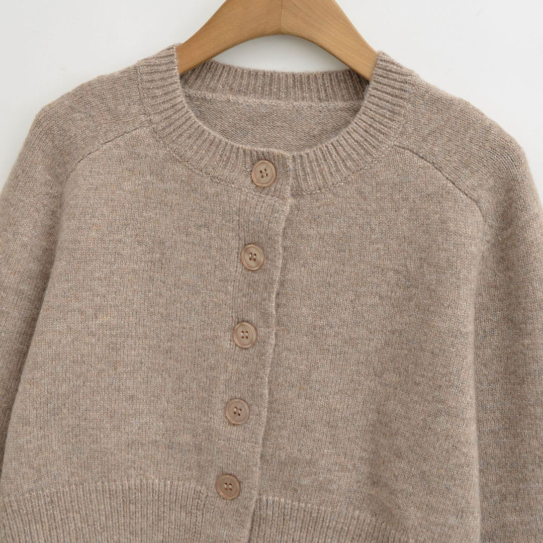 Damer cropped stickad jacka med knäppning Mirla-Eva Jonsson