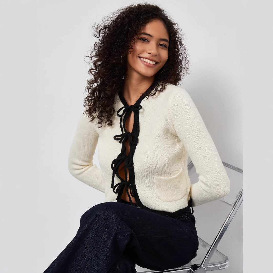 Damer cropped stickjacka med kontrasterande bindband Mirla-Eva Jonsson