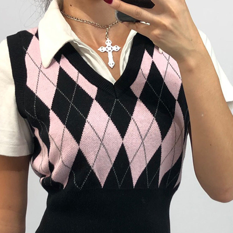 Damer cropped sticktop med modernt rutmönster Mirla-Eva Jonsson