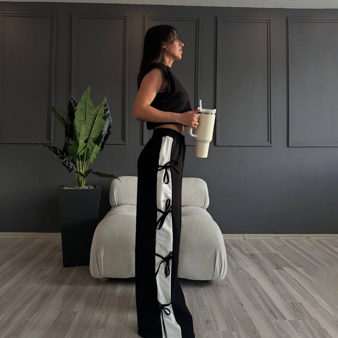 Damer cropped topp med eleganta sidfickor och vid passform Mirla-Eva Jonsson