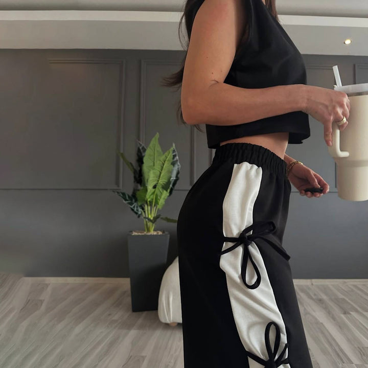 Damer cropped topp med eleganta sidfickor och vid passform Mirla-Eva Jonsson