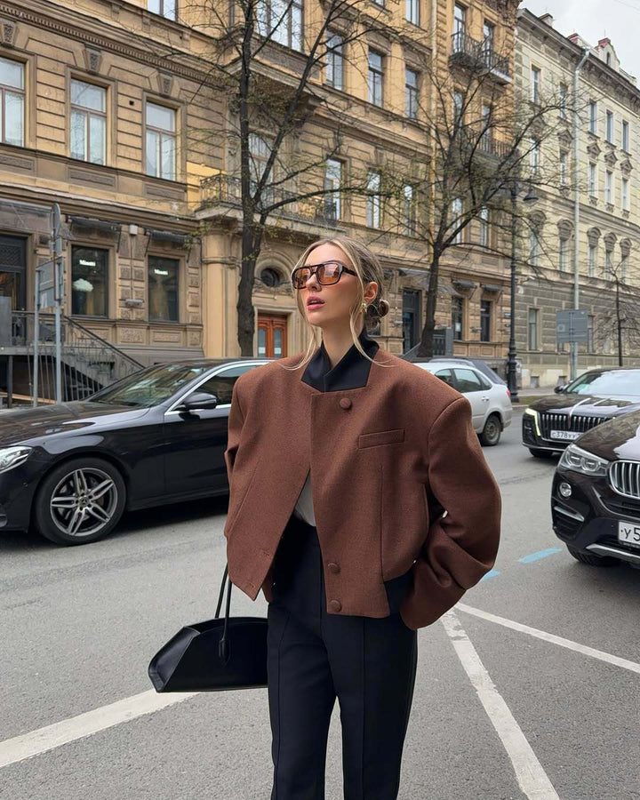 Damer cropped ulljacka med elegant snitt Mirla-Eva Jonsson