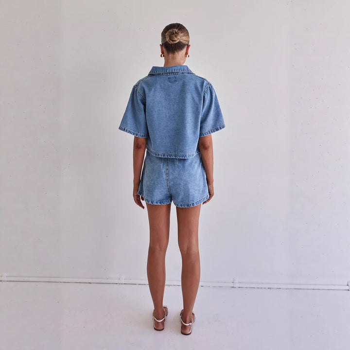 Damer denim-kortjacka med matchande kjol i avslappnad stil Mirla-Eva Jonsson