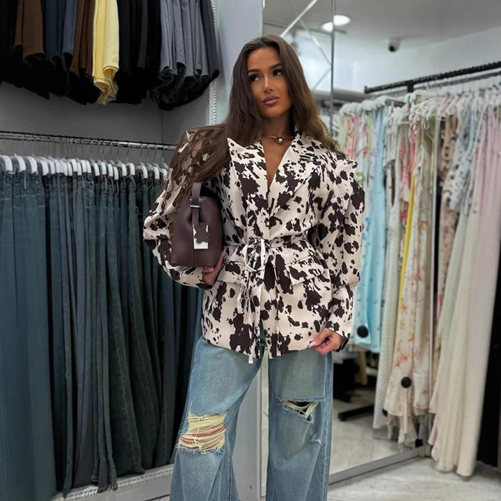 Damer elegant Blazerjacka med knäppning och iögonfallande djurmönster Mirla-Eva Jonsson