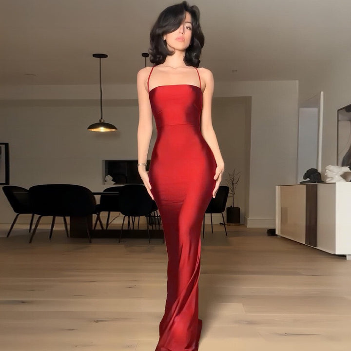 Damer elegant Bodycon Maxiklänning med off-shoulder design och fina band Mirla-Eva Jonsson
