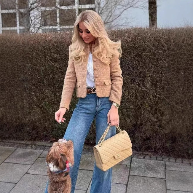 Damer elegant Bouclejacka med guldknappar och påsydda fickor Eva Jonsson-Eva Jonsson