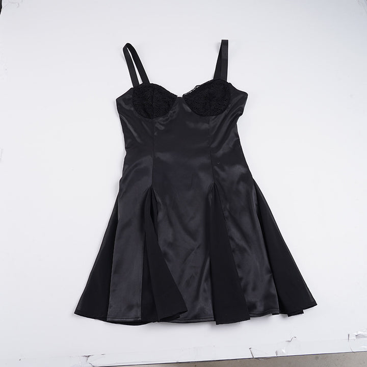 Damer elegant Cocktailklänning med spets-bustier och svängande kjol Mirla-Eva Jonsson