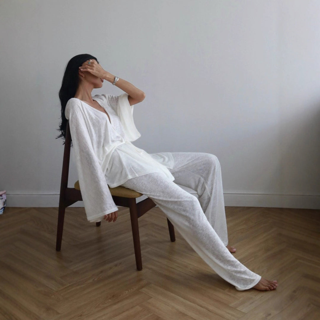 Damer elegant Lounge-set med lätt utsvängda ärmar och midjejusterbart bälte Mirla-Eva Jonsson