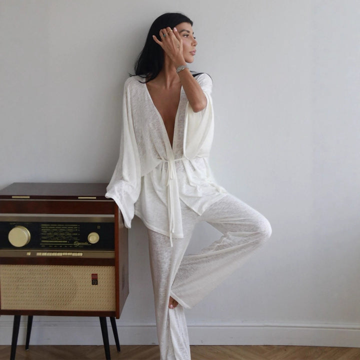 Damer elegant Lounge-set med lätt utsvängda ärmar och midjejusterbart bälte Mirla-Eva Jonsson