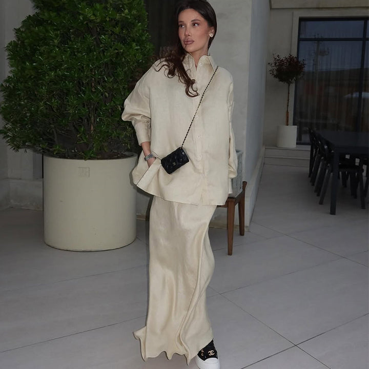 Damer elegant Maxi-kjolset med avslappnad blus och knytbälte Mirla-Eva Jonsson