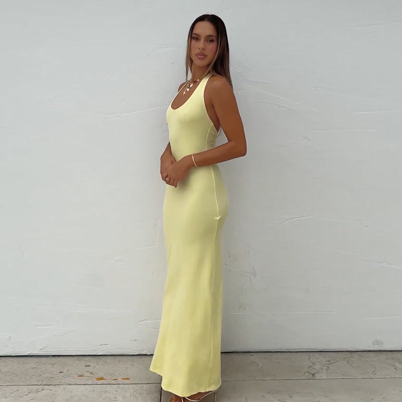 Damer elegant Maxi-klänning med djup V-ringning och figurnära silhuett Mirla-Eva Jonsson