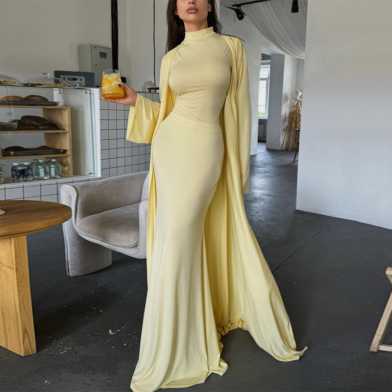 Damer elegant Maxi klänning med vid cape och långa ärmar Mirla-Eva Jonsson