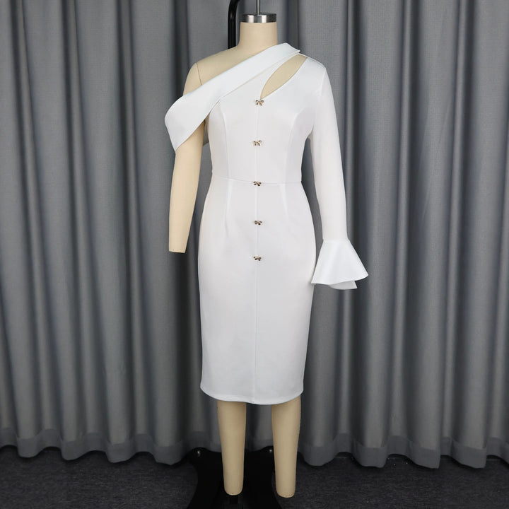 Damer elegant One-Shoulder klänning med dekorativa knapppdetaljer Mirla-Eva Jonsson