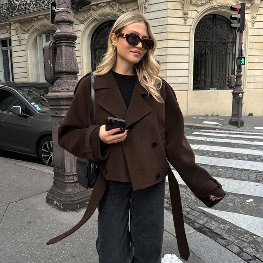 Damer elegant Oversize-högkragejacka i minimalistisk stil Mirla-Eva Jonsson