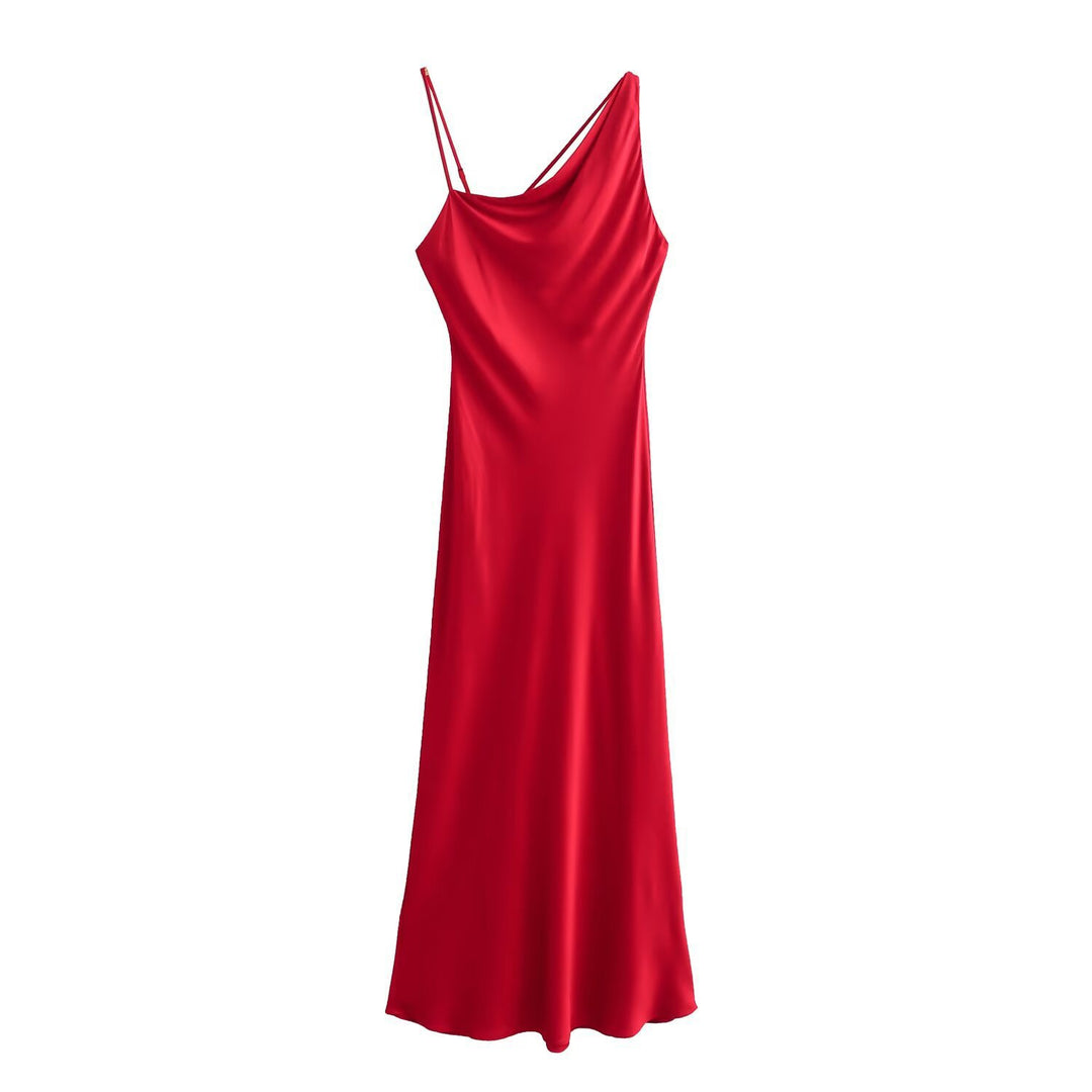 Damer elegant Spagetti-bärndress med flytande snitt och förförisk drapering Mirla-Eva Jonsson