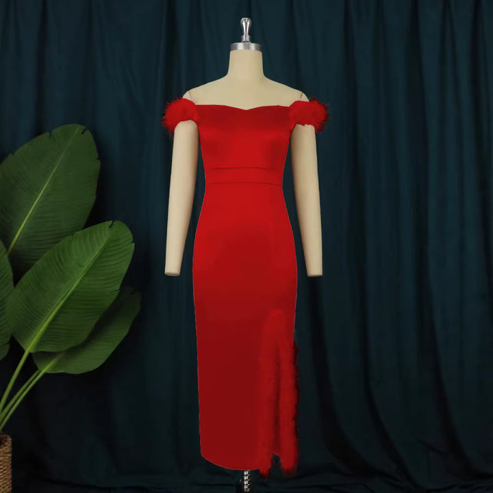 Damer elegant aftenkjole med raffineret fjer-dekoration Mirla-Eva Jonsson