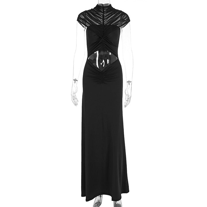 Damer elegant aftenkjole med raffinerte cut-outs og høyhalset krage Mirla-Eva Jonsson
