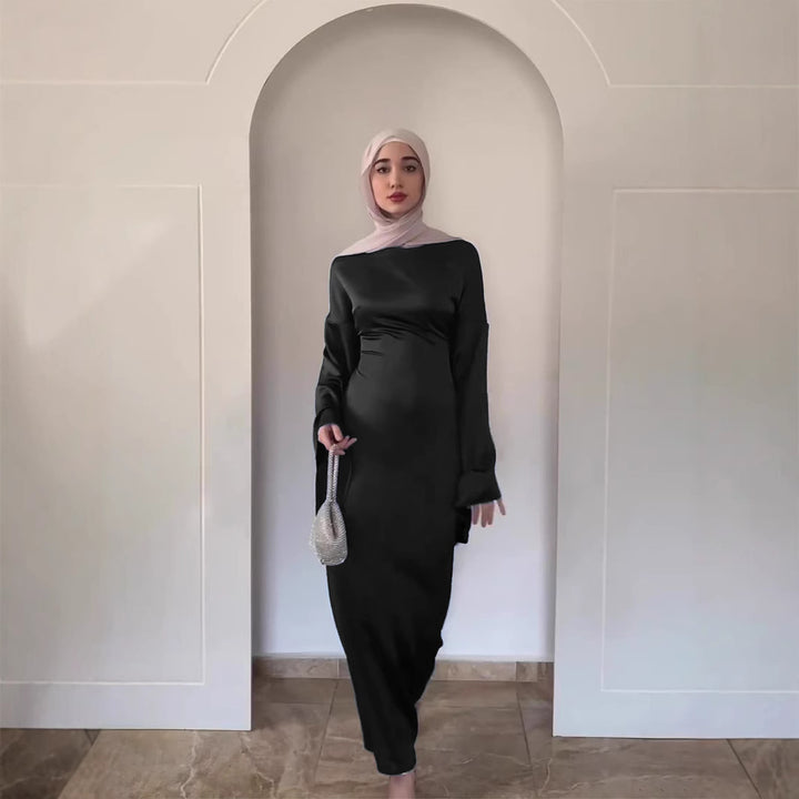 Damer elegant aftenkjole med vid ærme og flydende snit Mirla-Eva Jonsson