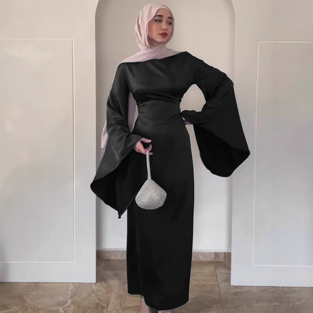 Damer elegant aftenkjole med vid ærme og flydende snit Mirla-Eva Jonsson