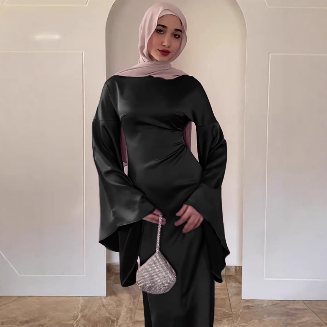 Damer elegant aftenkjole med vid ærme og flydende snit Mirla-Eva Jonsson