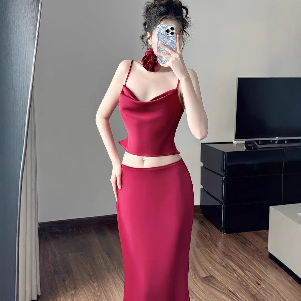 Damer elegant andra etuiklänning med volanger och band Mirla-Eva Jonsson
