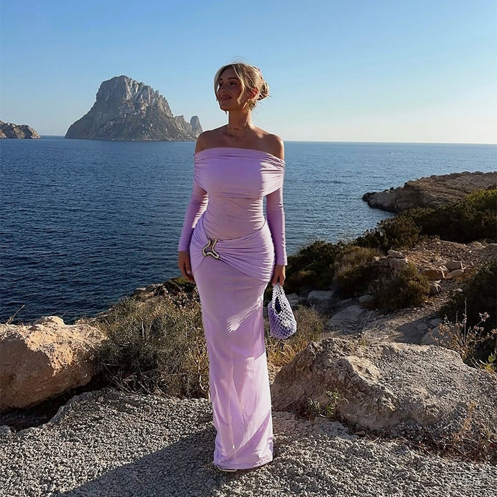 Damer elegant axelbandlöst maxiklänning med raffinerade draperingsdetaljer Mirla-Eva Jonsson