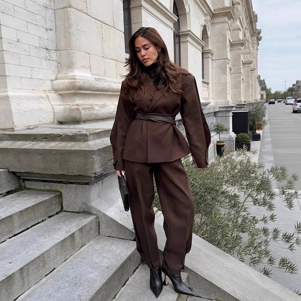 Damer elegant blazer outfit Mirla-Eva Jonsson